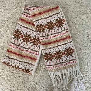 White snowflake scarf